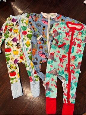 ⭐️3 for 40 ⭐️Birdie Bean jammies 3- 6 months onesies